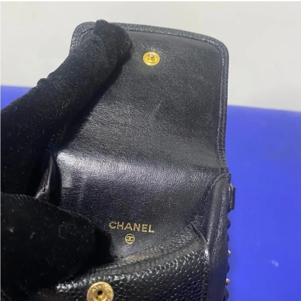 CHANEL 1995 Stitch Case Caviar PM Pochette